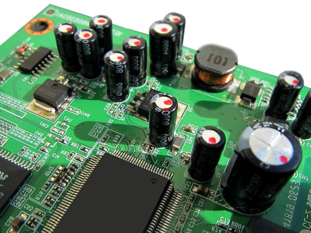 Crystalline data structure with geometric patterns