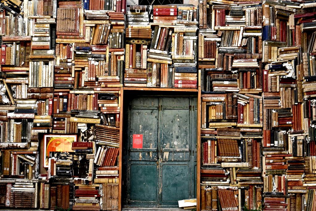 Time-locked storage vault with temporal encryption